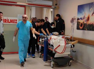 ATÖLYEDE KESİM YAPTIĞI TESTERENİN BIÇAĞI YERİNDEN ÇIKTI, BOYNUNDAN AĞIR YARALANDI