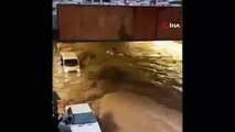 Şanlıurfa'da sel felaketi: Aracının üzerinde kurtarılmayı bekledi