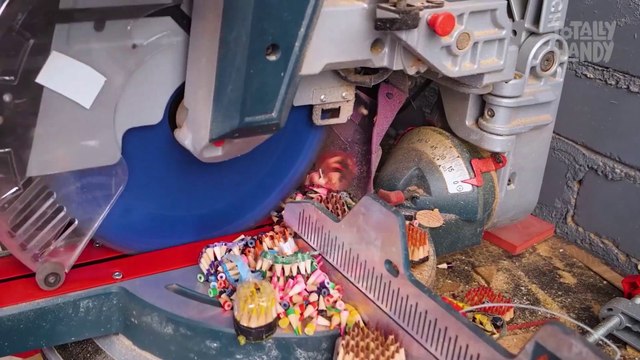 9 Things YOU Can Do With Epoxy Resin and Plastic | Compilation