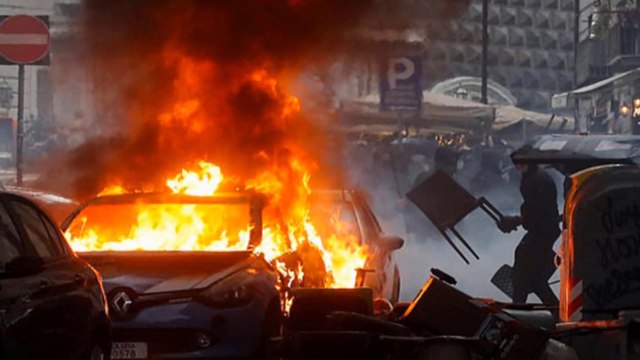 Hundreds of Napoli and Frankfurt Fans Clash ahead of Champions League Match