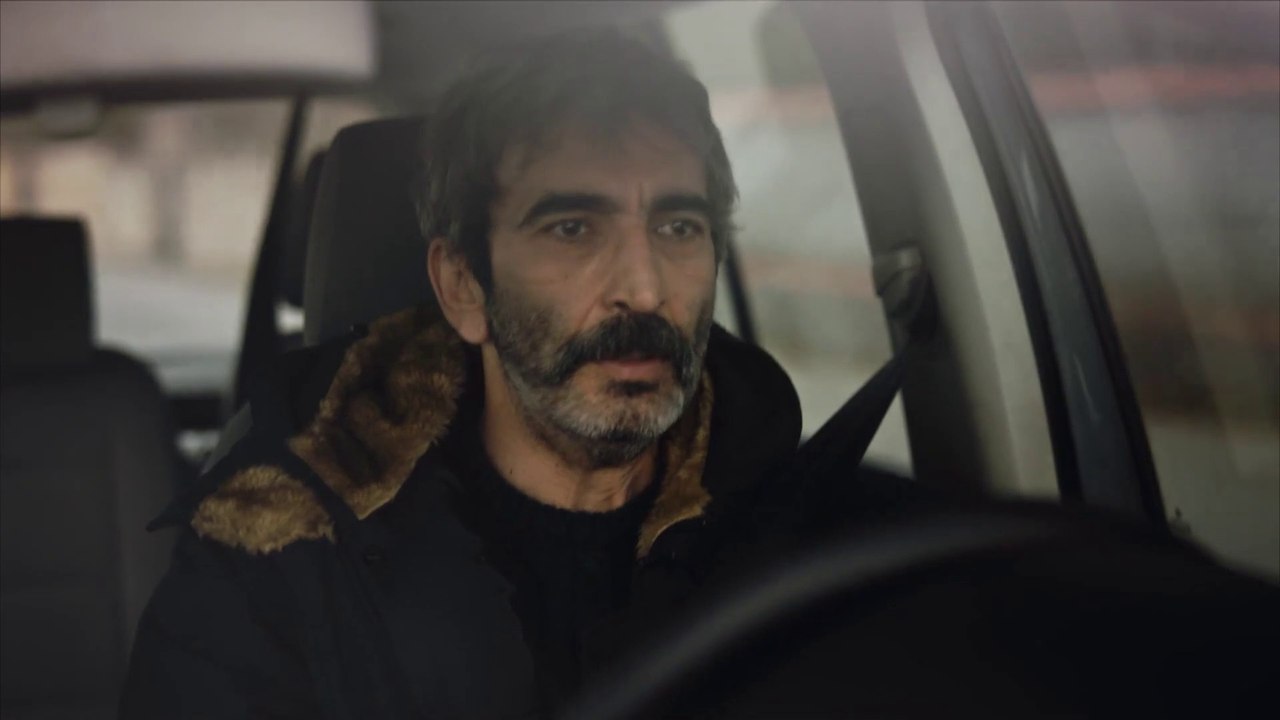 Mehmet Komiser Farah'ın Peşinde - Adım Farah 3. Bölüm