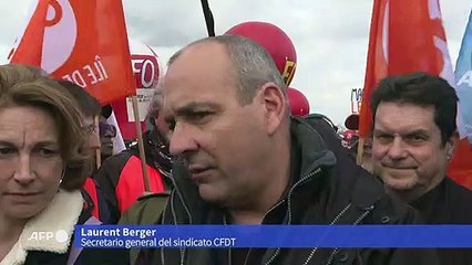 Aumenta presión sobre el parlamento francés por reforma de pensiones