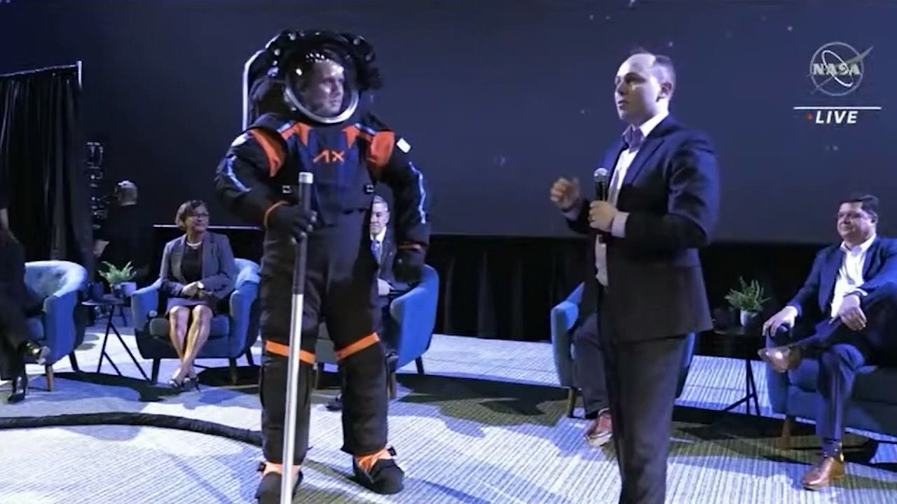 Así serán los nuevos trajes de los astronautas para su misión lunar Artemis III