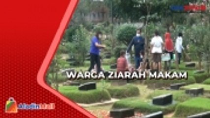 Warga Jakarta Ramai-Ramai Ziarah Makam Jelang Ramadan