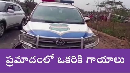 మోత్కూరు : పోలీస్ రక్షక్, 102 వాహనం ఢీ