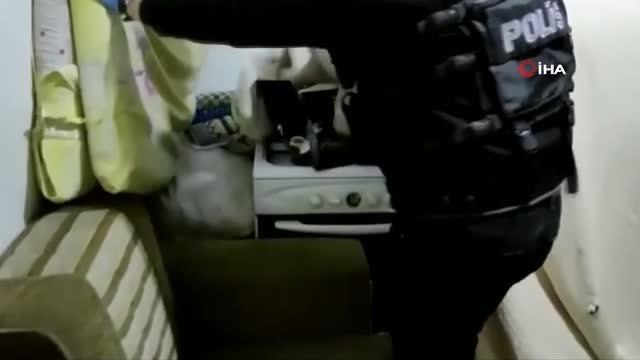 Mersin'de uyuşturucu operasyonu: 7 kilo 950 gram esrar ele geçirildi