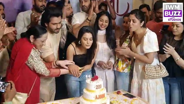 Celebration Of Ajooni On Completing 200 Episode _ Shoaib Ibrahim, Aayushi Khurana