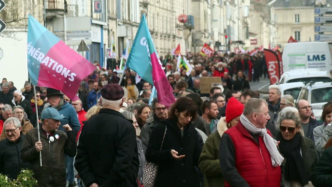 MVI_7503 2023-03-15 manifestation contre la réforme des retraites Niort