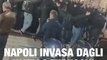 Champions, guerriglia urbana a Napoli: scontri tra ultras dell'Eintracht e polizia