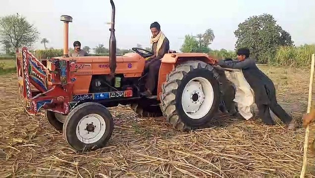 Eight Men Pushing A Tractor 7th Times || IFTIKHAR SARGANA || IFI Vlogs
