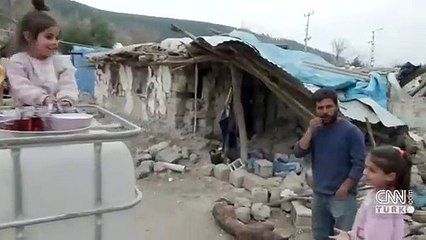 Bu köye duş, tuvalet ve su lazım! Sakçagözü Köyü sakinleri yardım istiyor