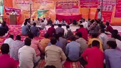 कासगंज: सांयुक्त मोर्चा ने पुरानी पेंशन बहाली कों लेकर किया धरना प्रदर्शन