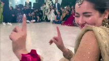 Hania Amir Viral Dance at Wedding #haniaamir #trending #pakistanidramas #viralvideo