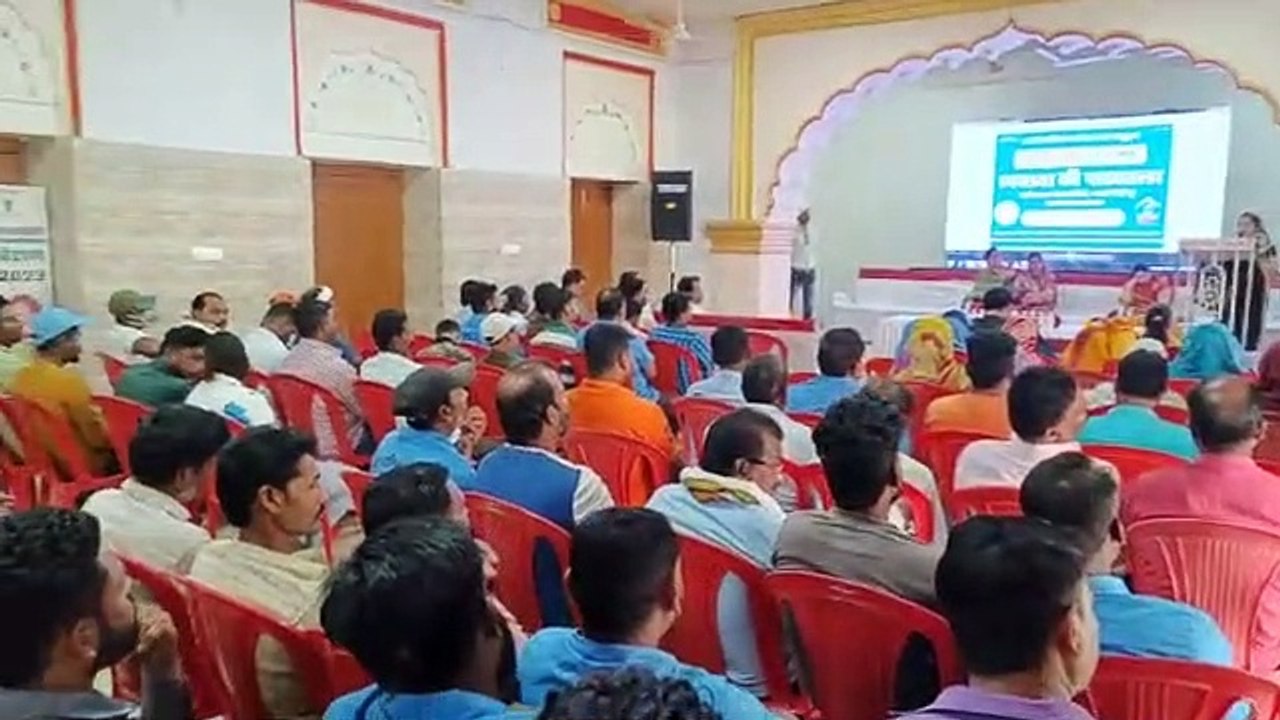 स्वच्छता की पाठशाला में हुआ सफाईकर्मियों का सम्मान
