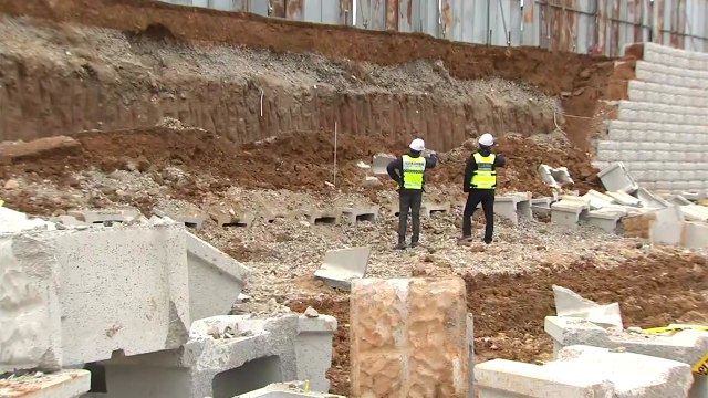 충남 천안 신축 공사장에서 옹벽 무너져...노동자 3명 사망 / YTN