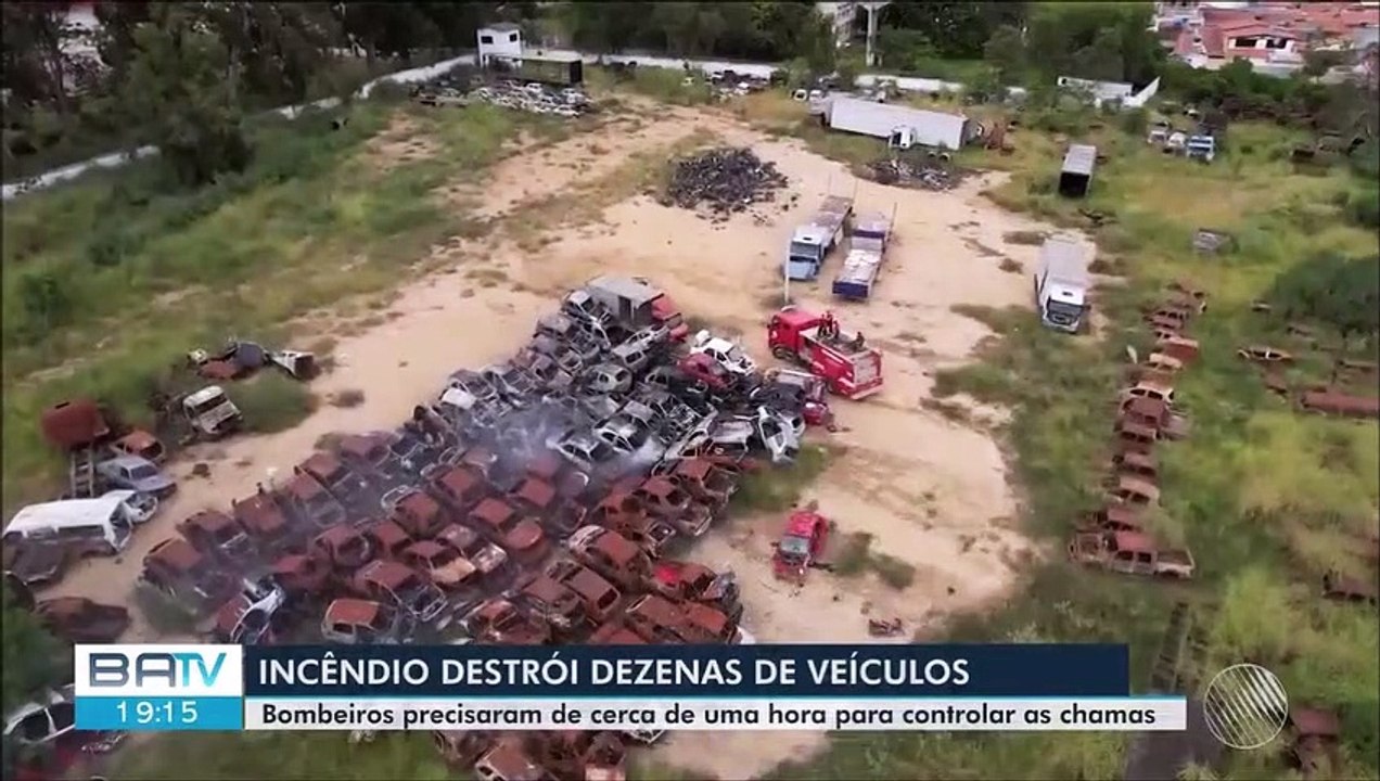 Fogo no Complexo Policial | incêndio destrói veículos apreendidos em Vitória da Conquista