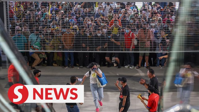 Commuters flood new Putrajaya MRT line on its first day of opening