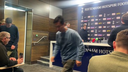 Antonio Conte speaks to the press ahead of Southampton