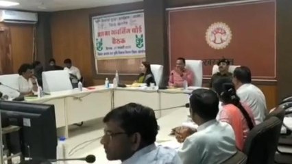 खरगोन: बकायादारों की संपत्ति होगी कुर्क,कलेक्टर ने दिये निर्देश