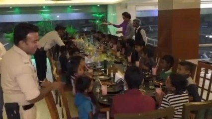 फाइव स्टार होटल में दिखा अनोखा नजारा,गरीब बच्चों को मिली ग्रांड पार्टी