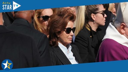 "Je n'avais pas de quoi payer la pierre tombale" : Dominique Tapie revient sur le gouffre financier