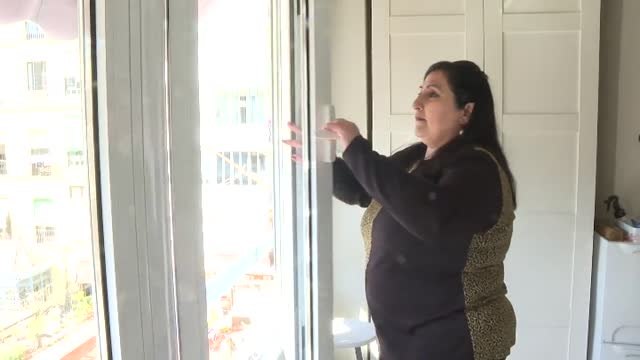 Sus arias desde la ventana ayudaron a sus vecinos en el confinamiento