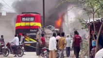 बस में लगी आग, चालक ने कूदकर बचाई जान