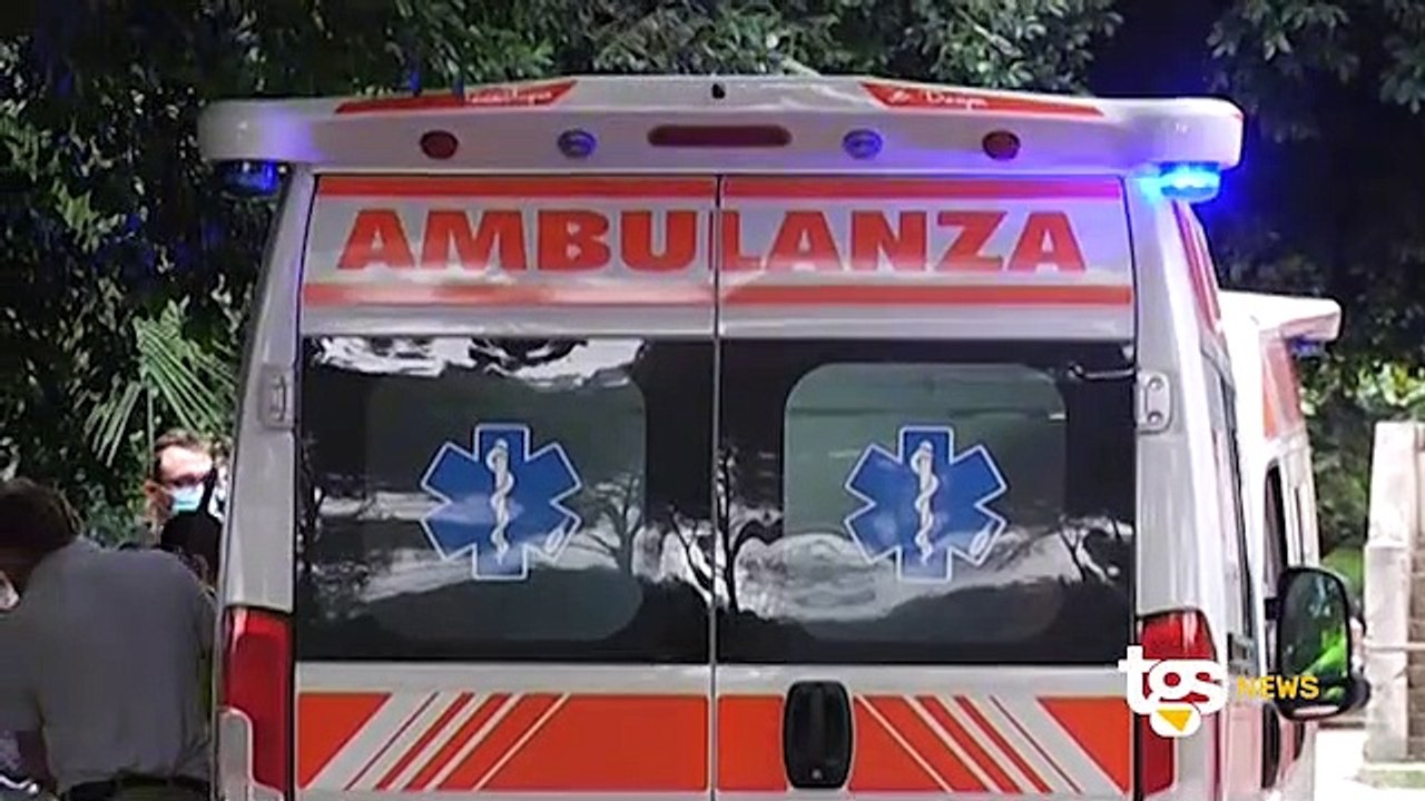 Viva per miracolo, con 80  punti di sutura: marito in fuga