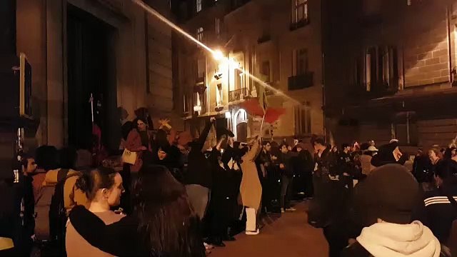 Manifestation spontanée à Limoges après l'annonce du 49.3 sur la réforme des retraites