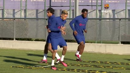 El Barça se concentra en el Clásico para mantener la lucha por el título