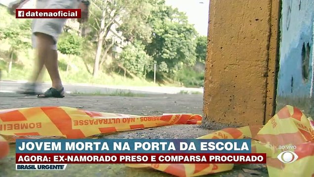 Jovem é morta a facadas na porta de escola 16/03/2023 18:47:46
