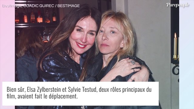 Philippe Torreton : Énorme fête avec sa discrète femme Elsa, Elsa Zylberstein et Rebecca Marder complices