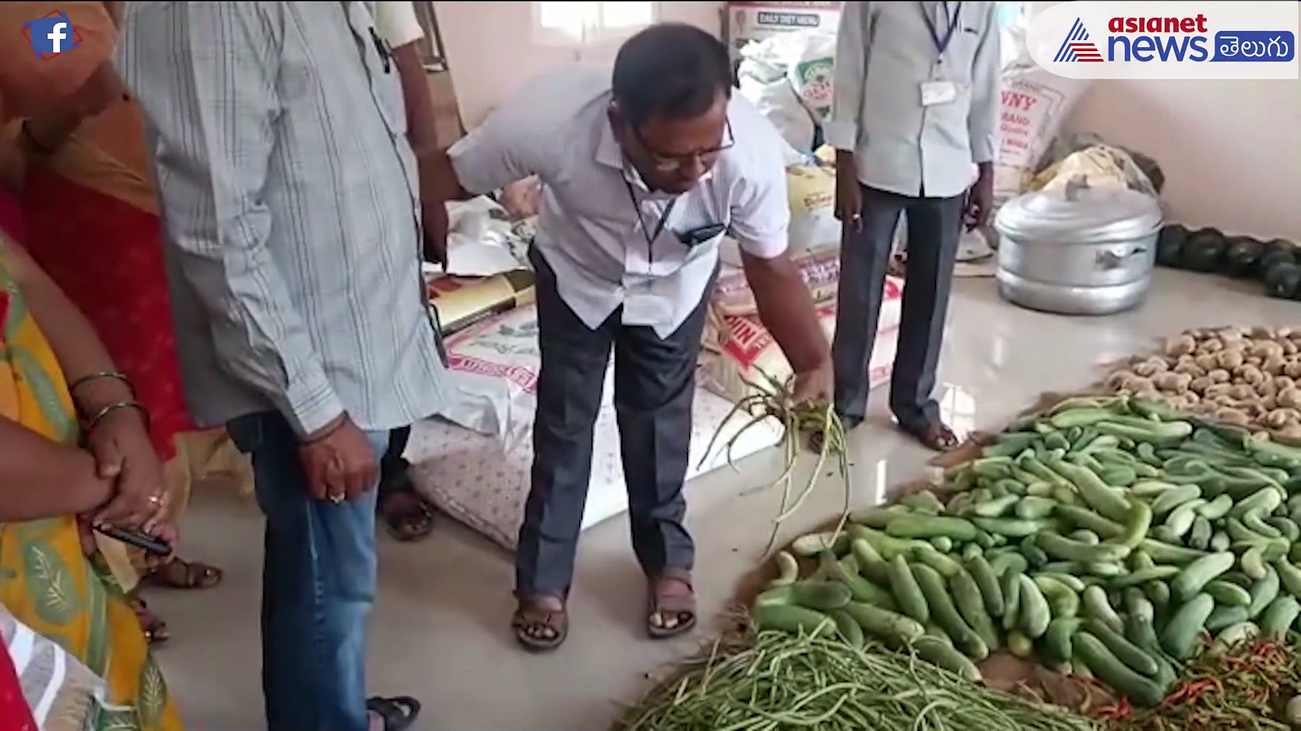 గిరిజన గురుకులంలో ఫుడ్ పాయిజన్...ఎగ్జామ్స్ వేళ 18 మంది అమ్మాయిల అస్వస్థత  