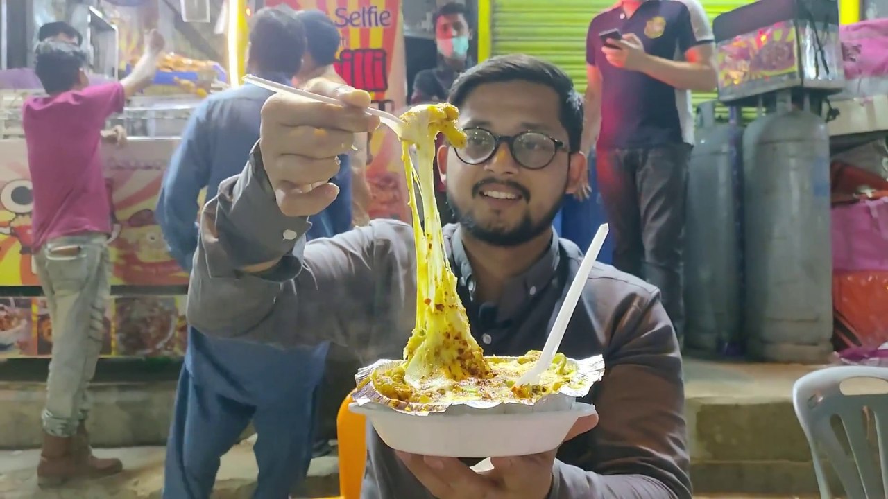 Best Pizza Fries In Karachi | Cheesy Lava Pizza | Karachi Street Food | Pakistani Street Food