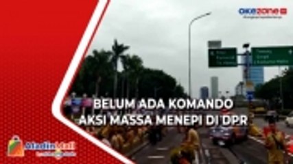Polisi Tutup Akses Kawasan Gedung DPR, Ribuan Perangkat Desa Tumpah Ruah di Badan Jalan