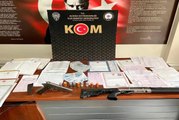 İzmir polisinden tefeci avı