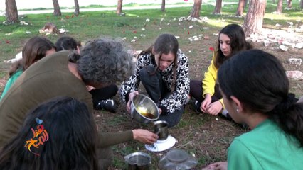 خبيرة بيئة فلسطينية تدرب الأطفال ليصبحوا حماة المناخ