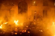 Fransa'da emeklilik reformu protestolarında 310 gözaltıSokaklarda biriken çöpler ateşe verildi