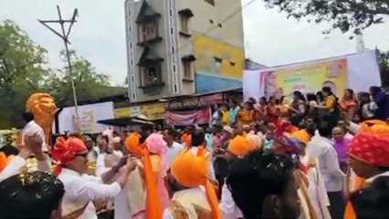 चार्टर्ड अकाउंटेंट संयमी बनेंगी जैन साध्वी, 18 को चलेंगी धर्म पथ पर