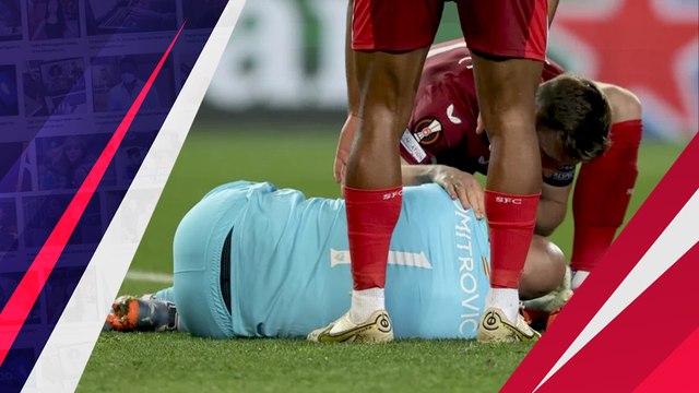 Apes! Dilempari Fans Fenerbahce, Kiper Sevilla Jadi Korban Lagi