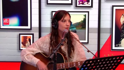 LIVE - Jain interprète "The Fool" dans Le Double Expresso RTL2 (17/03/23)