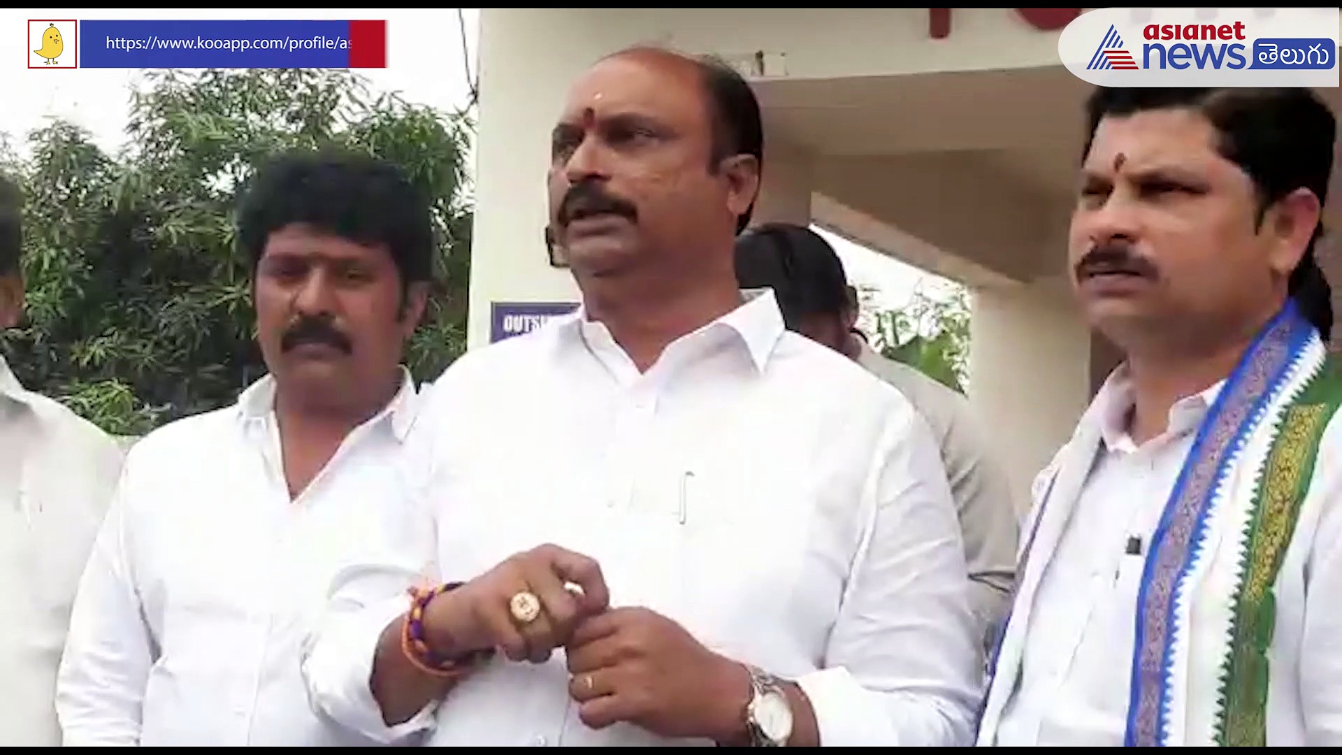 బడ్జెట్ లో కాపు కార్పోరేషన్ కు భారీ నిధులు... సీఎం జగన్ చిత్రపటానికి పాలాభిషేకం