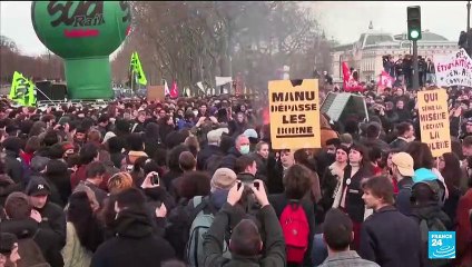 "La démocratie n'a pas pu s'exprimer" : des manifestants en colère après le recours au 49.3