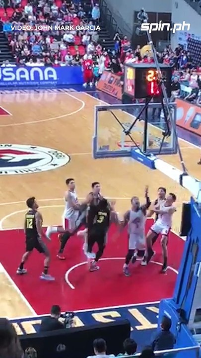 Tim Cone held back by official in verbal altercation with TNT coaching staff