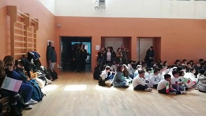 Скачать видео: Festa con i bersaglieri all'istituto comprensivo Tommaso Aiello di Bagheria