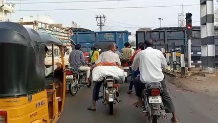 మహబూబ్ నగర్: ఇంకెన్ని రోజులు.. ఈ రైల్వే గేట్ తో ఇబ్బందులు..!