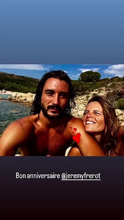 Sur le cliché, on peut voir les amoureux lors d'une belle journée à la plage. "Bon anniversaire", écrit simplement Laure Manaudou Laure Manaudou et Jérémy Frérot