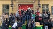«Le lycée de Macron est dans la rue!» : une entrée d'Henri IV bloquée par des élèves
