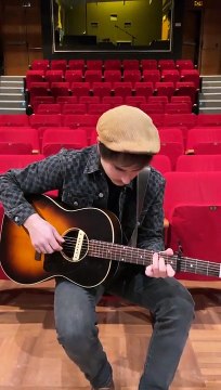 Réforme des retraites : Gauvain Sers étrille Emmanuel Macron en chanson