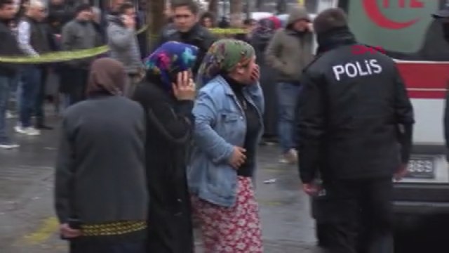 Mikserin altında kalan anne hayatını kaybetti çocukları yara almadan kurtuldu